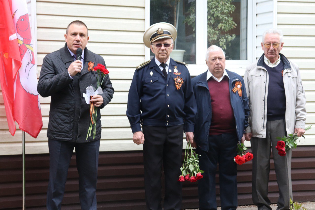 Митинг, посвященный открытию мемориальной доски участникам Великой Отечественной войны.