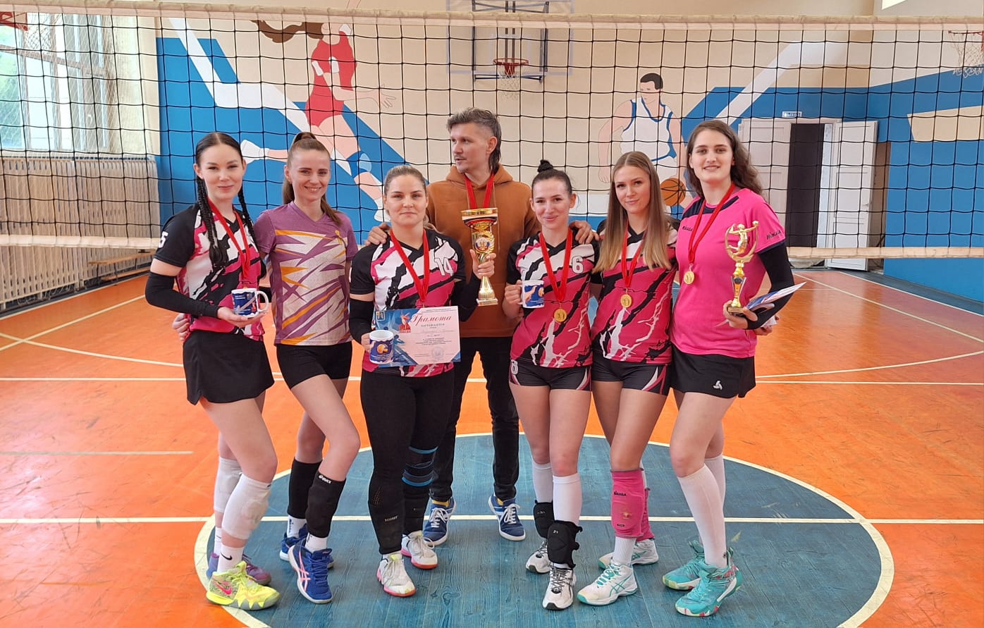 Межрайонный турнир по волейболу среди женских команд.