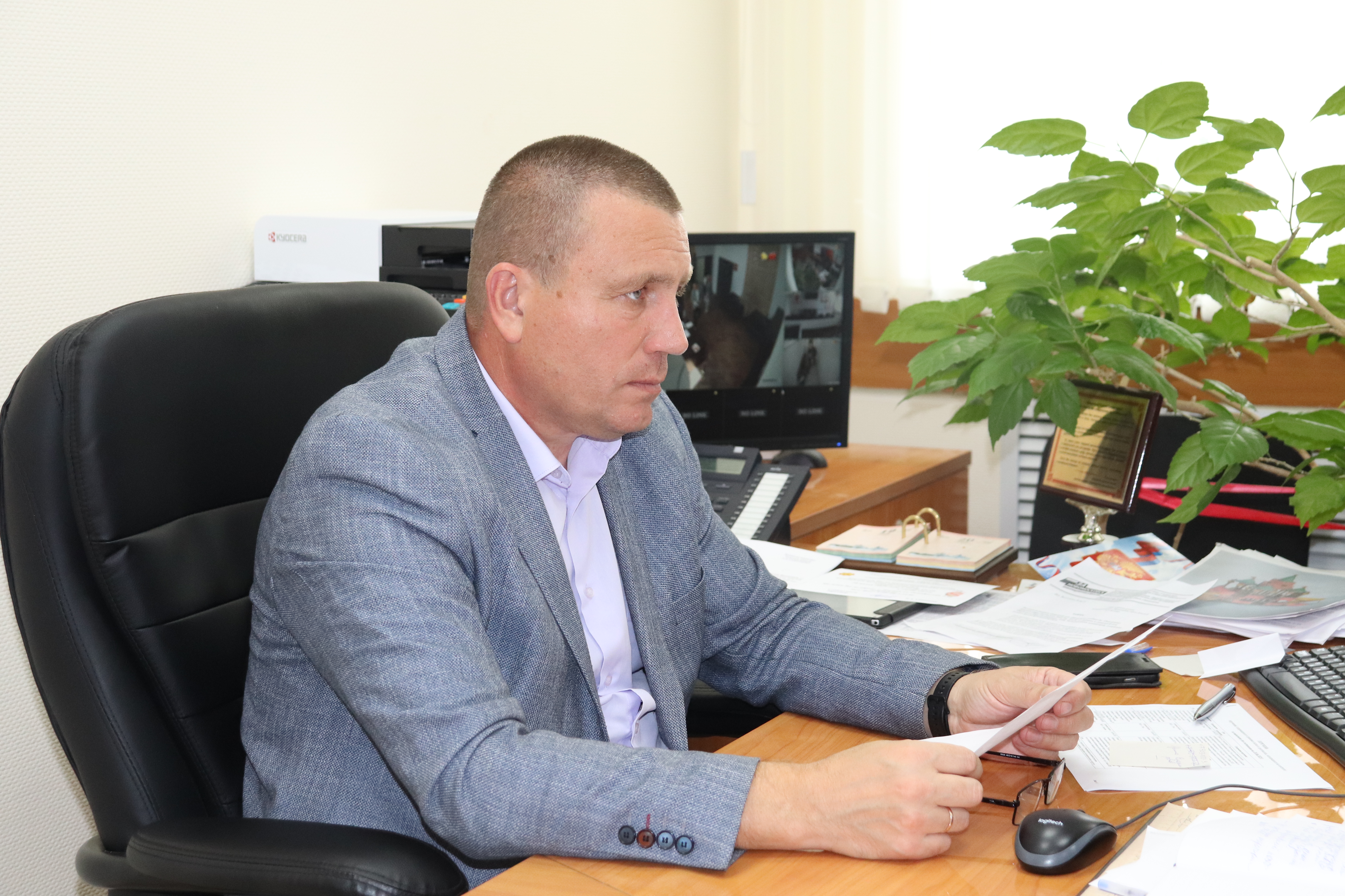 Глава администрации Сергей Кулик провел прием населения по личным вопросам.