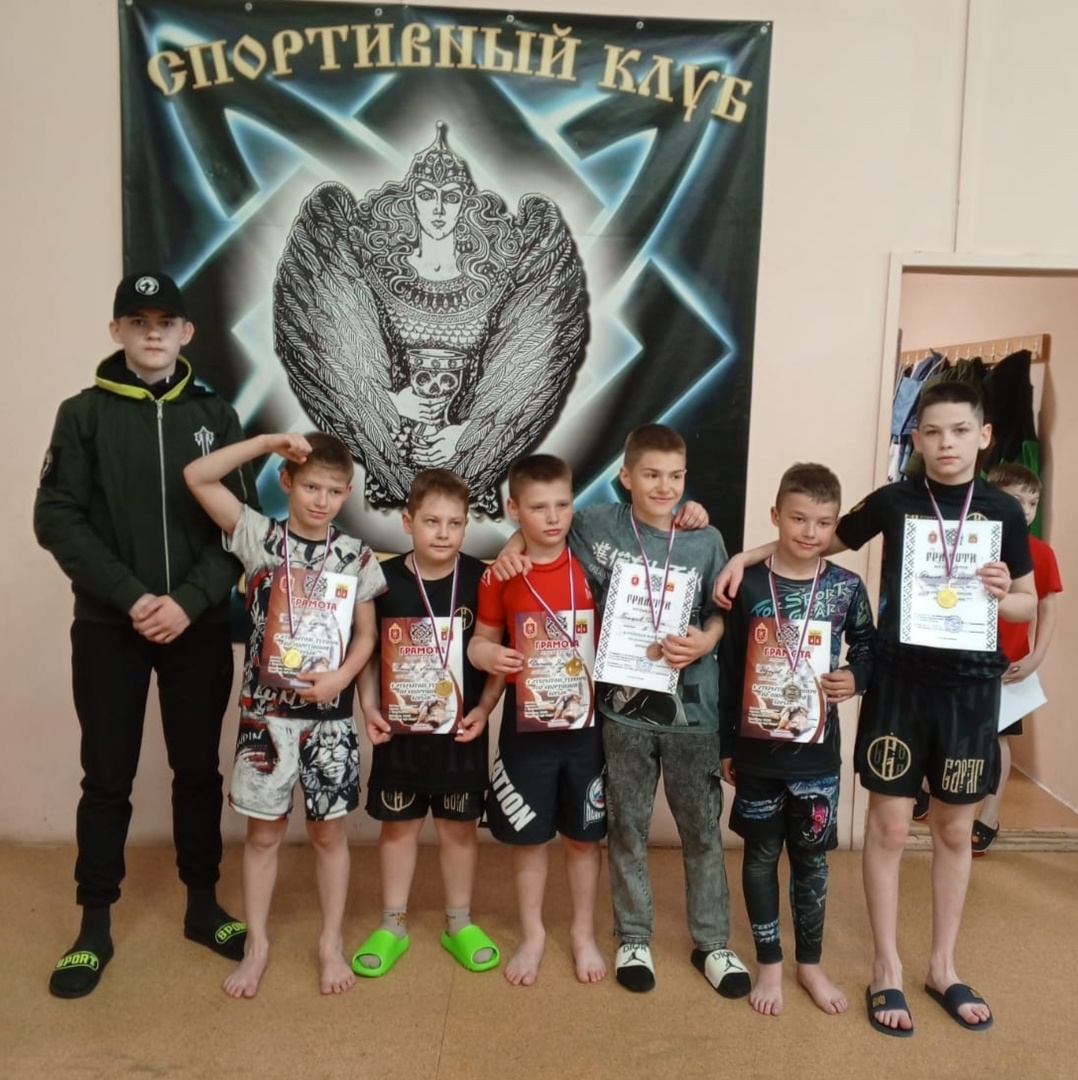 В Щекино состоялся турнир по спортивной борьбе.