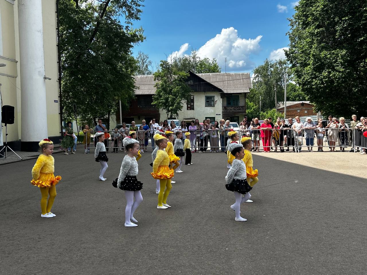 Отмечаем праздник вместе!.