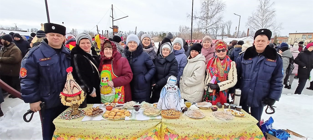 В Донском отметили, как и полагается, в лучших традициях последний день Масленичной недели.