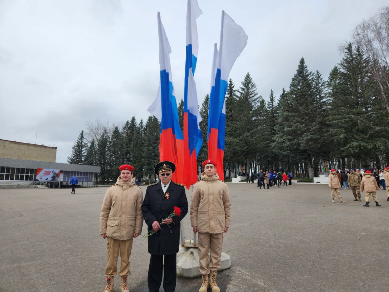 Эстафета &quot;Равнение на Знамя Победы&quot; в п. Дубна.