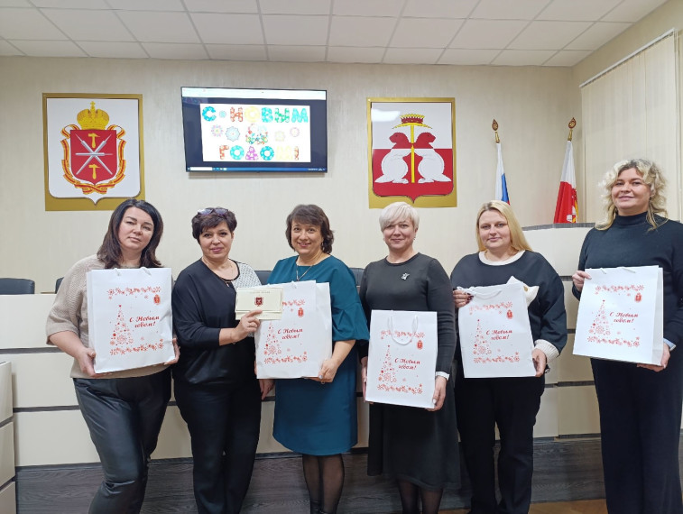 27.12.2024 г. в преддверии Нового 2025 года Губернатор Тульской области Дмитрий Миляев поблагодарил за активную работу руководителей ТОС. 27.12.2024 г. в преддверии Нового 2025 года Губернатор Тульской области Дмитрий Миляев поблагодарил за активную работу руководителей ТОС.