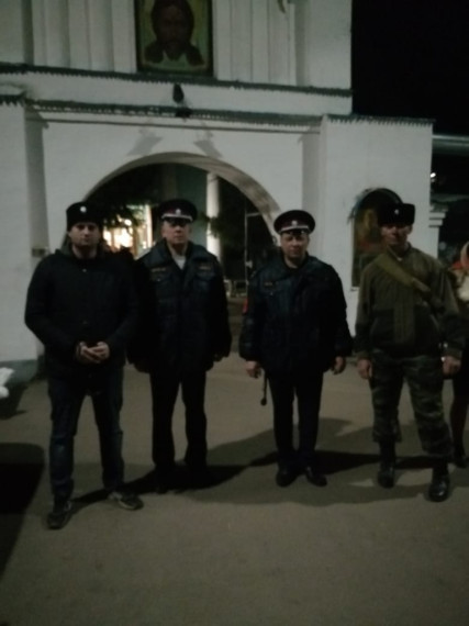 Пасхальное богослужение и дежурство. Пасхальное богослужение и дежурство.